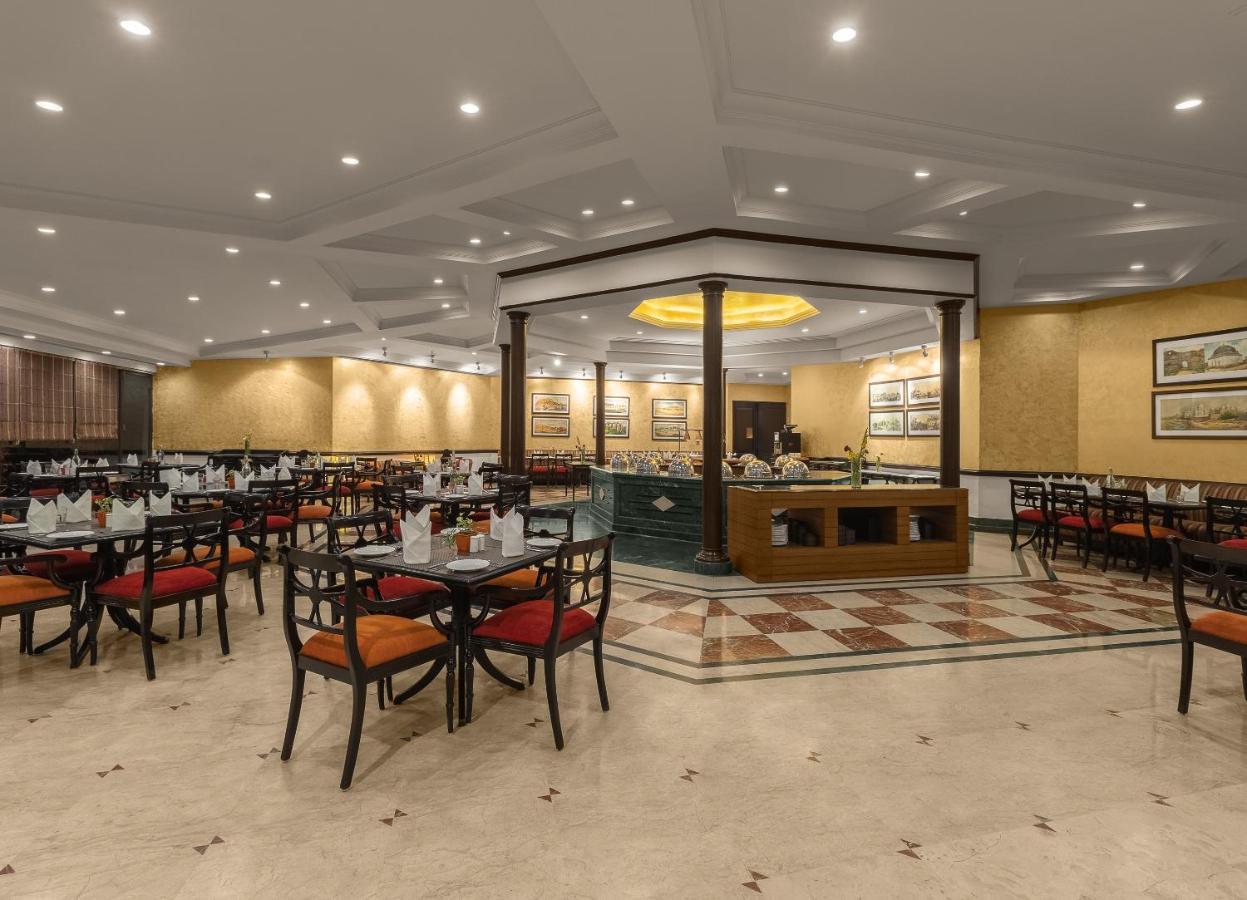 Sarovar Portico Surajkund Нью-Дели Экстерьер фото